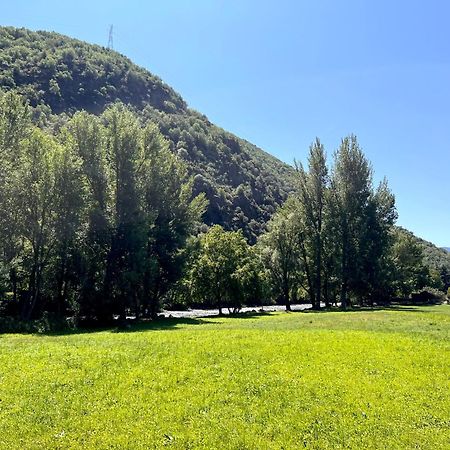 Cal Mestre - L'Amfitriona Rialp Ngoại thất bức ảnh